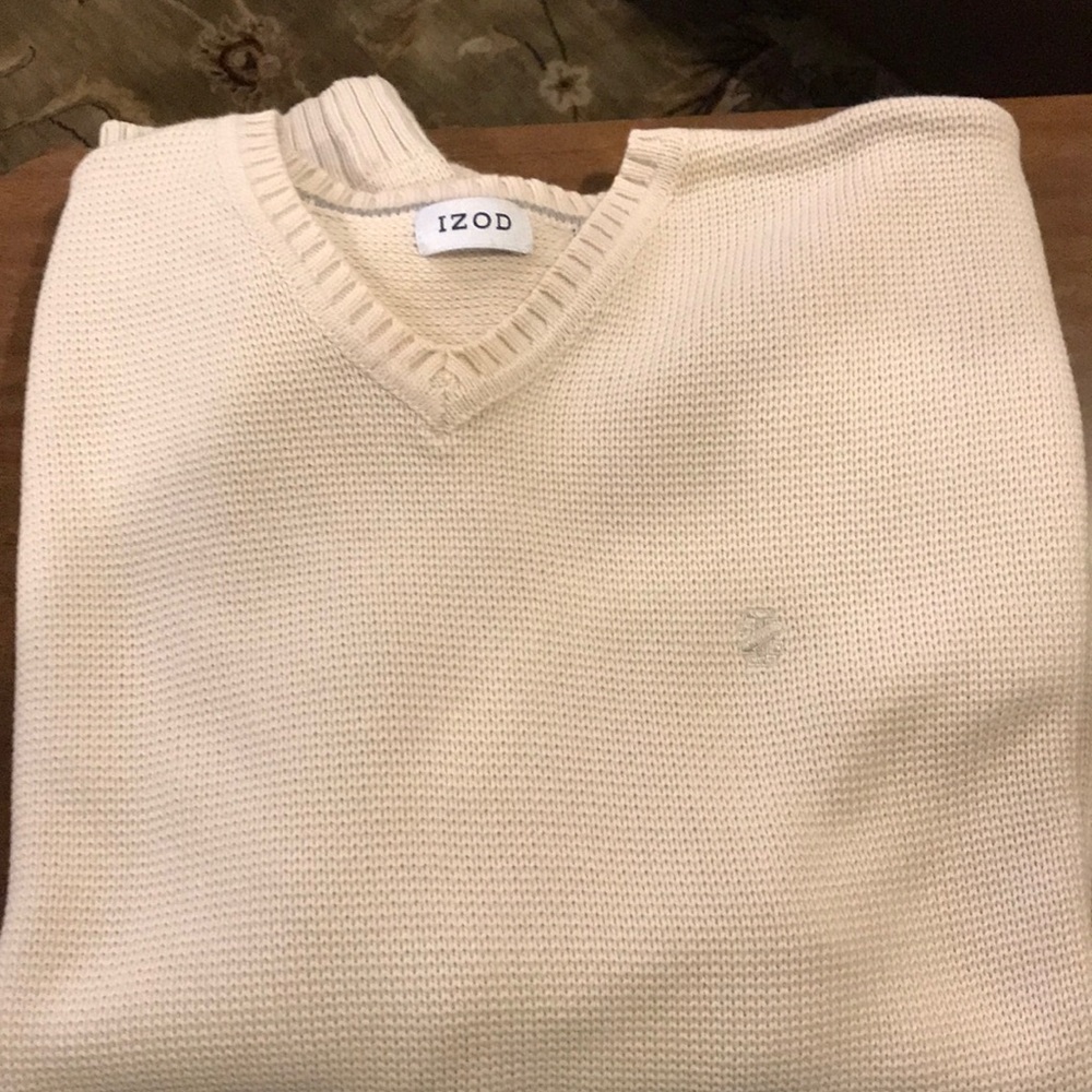 Men’s v neck cotton sweater